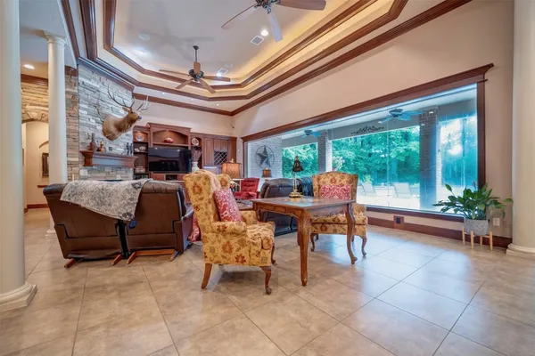 $880,000 | 3 Quinn's Cabin Court, Conroe, TX 77304