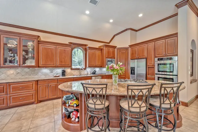 $935,000 | 3 Quinn's Cabin Court, Conroe, TX 77304