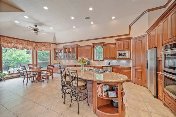 $880,000 | 3 Quinn's Cabin Court, Conroe, TX 77304