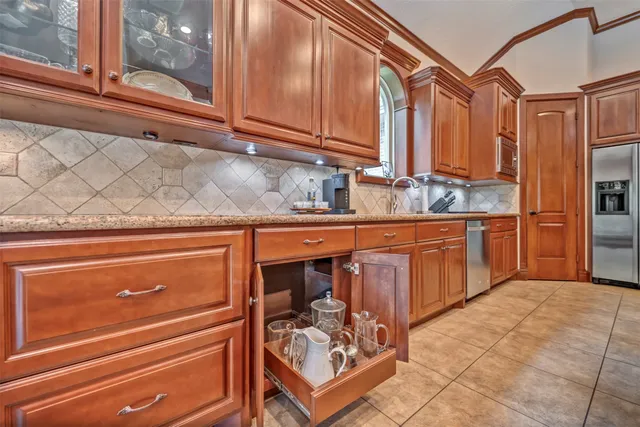 $935,000 | 3 Quinn's Cabin Court, Conroe, TX 77304