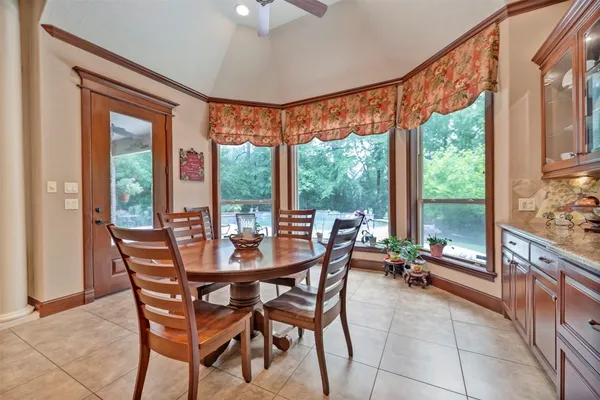 $880,000 | 3 Quinn's Cabin Court, Conroe, TX 77304