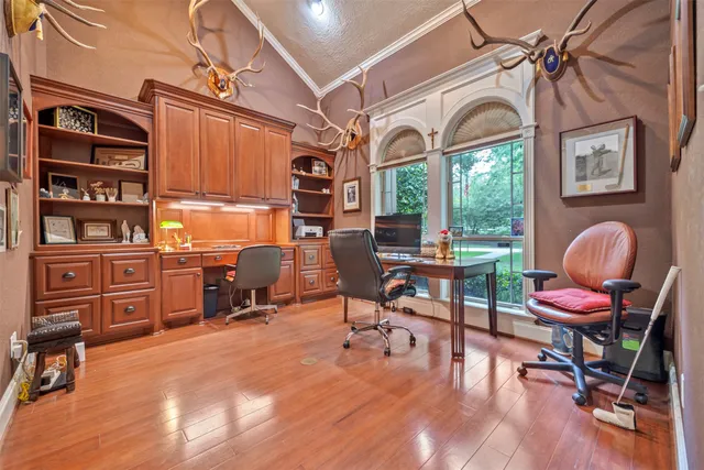 $935,000 | 3 Quinn's Cabin Court, Conroe, TX 77304