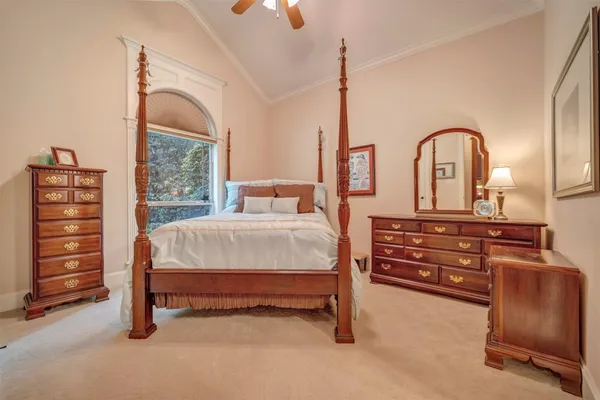 $880,000 | 3 Quinn's Cabin Court, Conroe, TX 77304