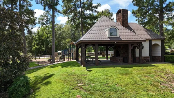 $920,000 | 3 Quinn's Cabin Court, Conroe, TX 77304