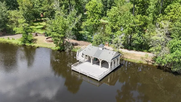 $880,000 | 3 Quinn's Cabin Court, Conroe, TX 77304