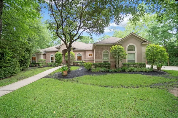 $880,000 | 3 Quinn's Cabin Court, Conroe, TX 77304