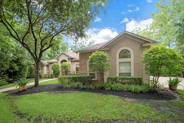 $880,000 | 3 Quinn's Cabin Court, Conroe, TX 77304