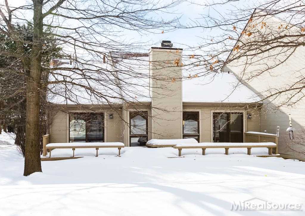 624 Ashley Circle East Rochester, MI 48307 - Photo 3 of 22 31230650-2.JPG