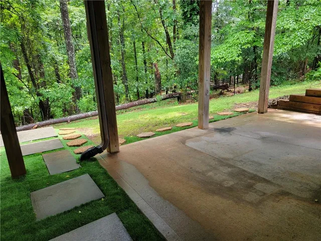 a view of a park with porch