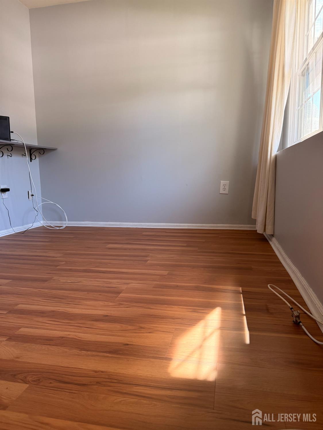 115 Orlando Street Edison, NJ 08817 - Photo 3 of 14