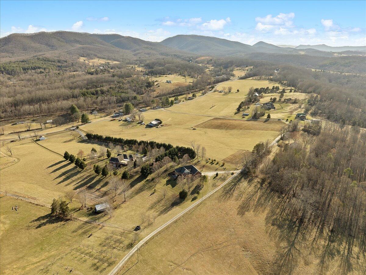 360 Maple Ridge Lane Fincastle, VA 24090 - Photo 57 of 77 57-360 Maple Ridge Ln_57