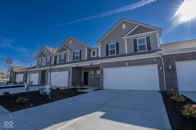 $2,300 | 6267 Wasco Drive, Whitestown, IN 46075