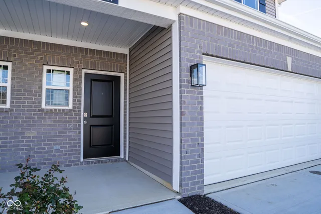 $2,300 | 6267 Wasco Drive, Whitestown, IN 46075