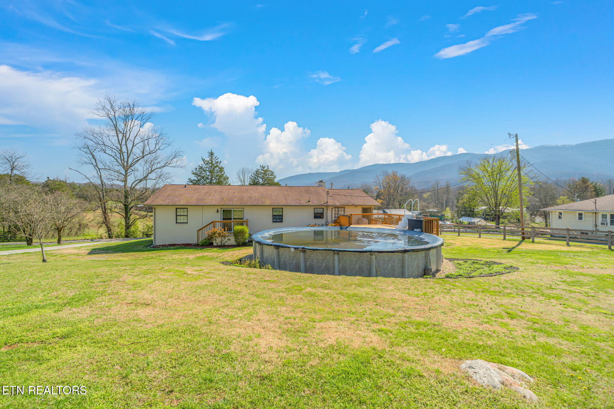 174 Jackson Road Caryville, TN 37714 - Photo 39 of 46 58-web-or-mls-174 Jackson Road-9 (2)