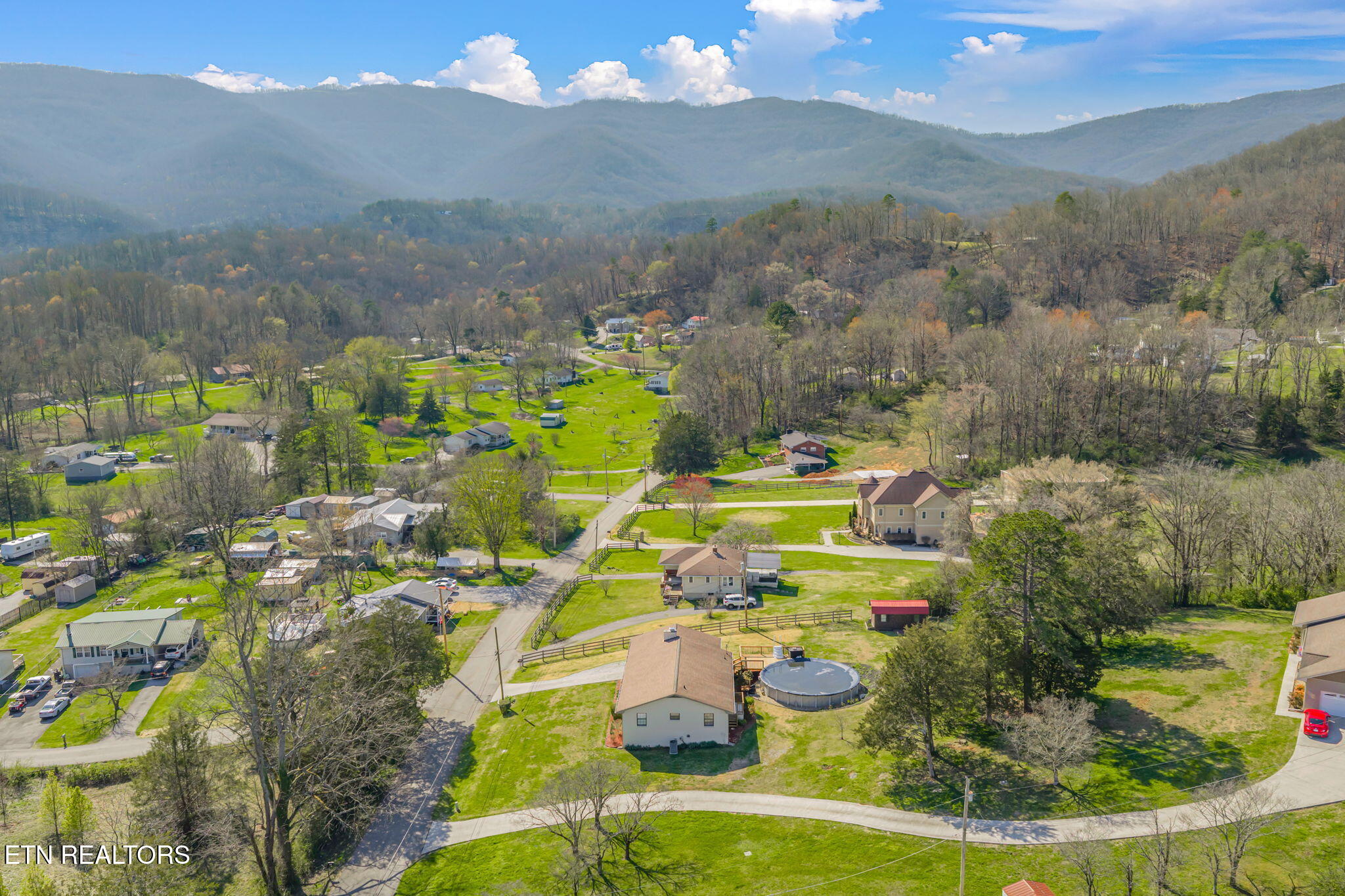 174 Jackson Road Caryville, TN 37714 - Photo 44 of 46 68-web-or-mls-174 Jackson Road-19 (2)