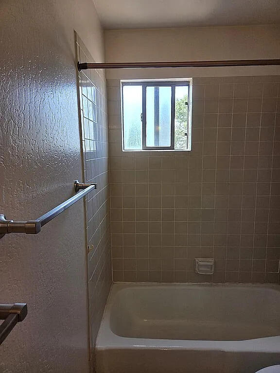 545 Berry Road Northwest Albuquerque, NM 87107 - Photo 8 of 18 Gallery Image 8