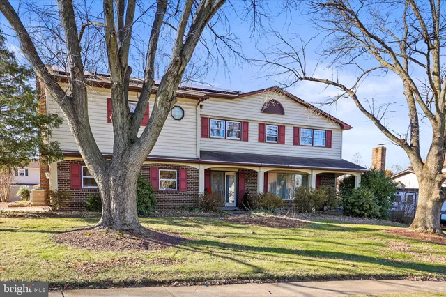 $469,900 | 930 Hickory Hill Lane, York, PA 17402