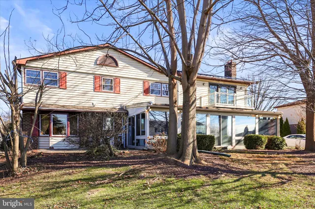 $469,900 | 930 Hickory Hill Lane, York, PA 17402