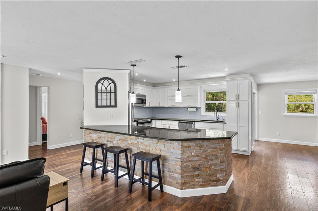 210 29th St Southwest