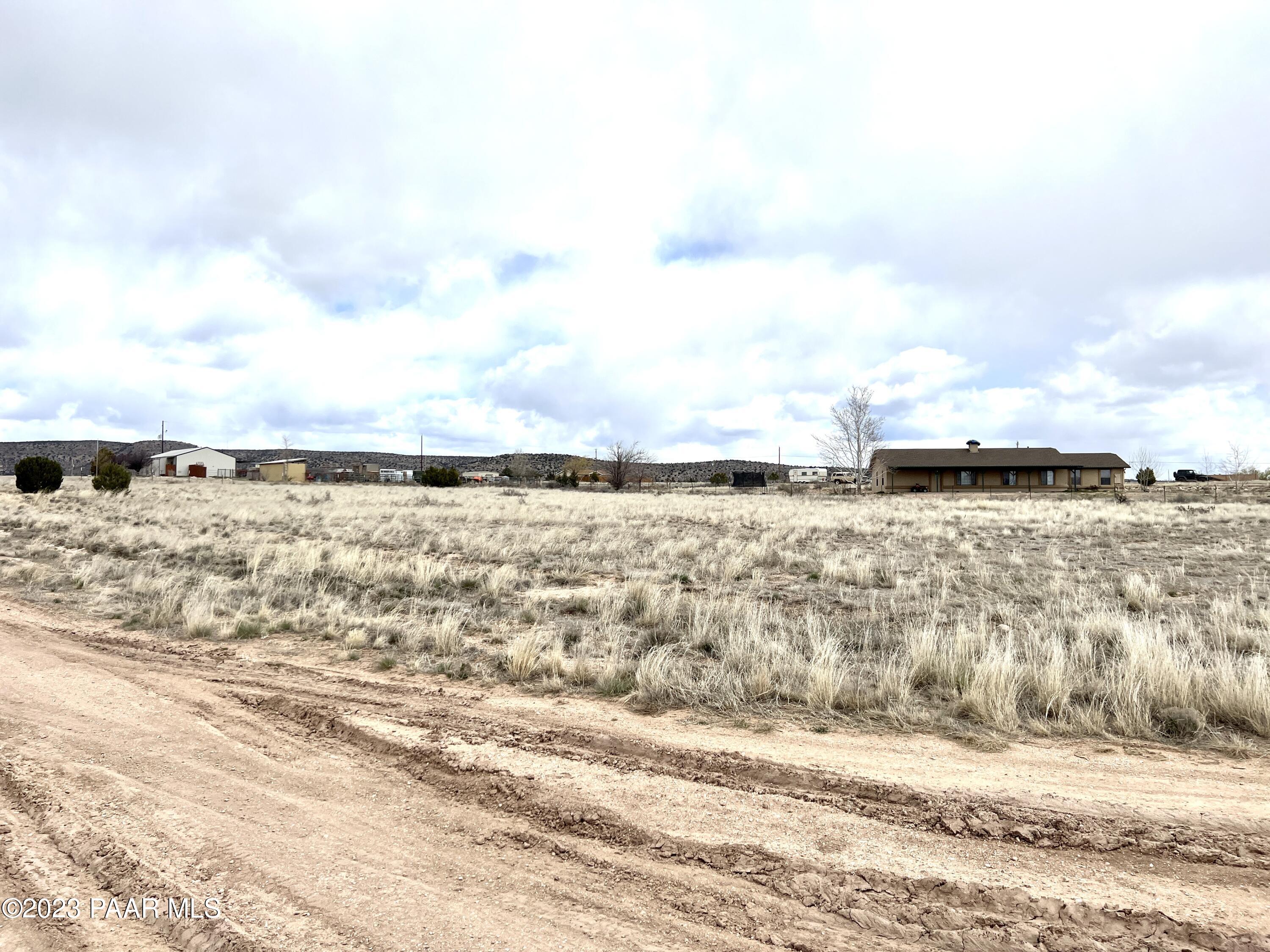 25725 North Patricia Road Paulden, AZ 86334 - Photo 7 of 9 a view of an ocean