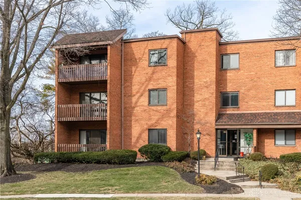 $149,900 | 3285 Southdale Drive, Unit 4, Kettering, OH 45409
