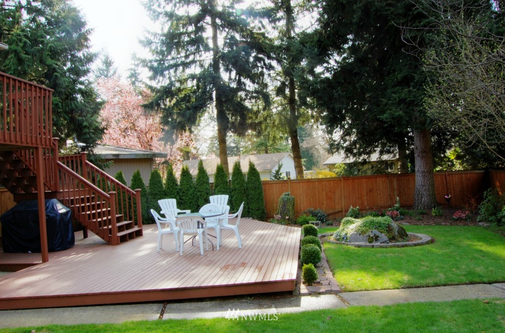 11816 Northeast 156th Street Bothell, WA 98011 - Photo 22 of 23 Gallery Image 22
