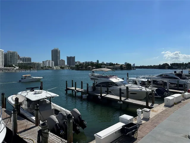 $2,100 | 900 Bay Drive, Unit 413, Miami Beach, FL 33141