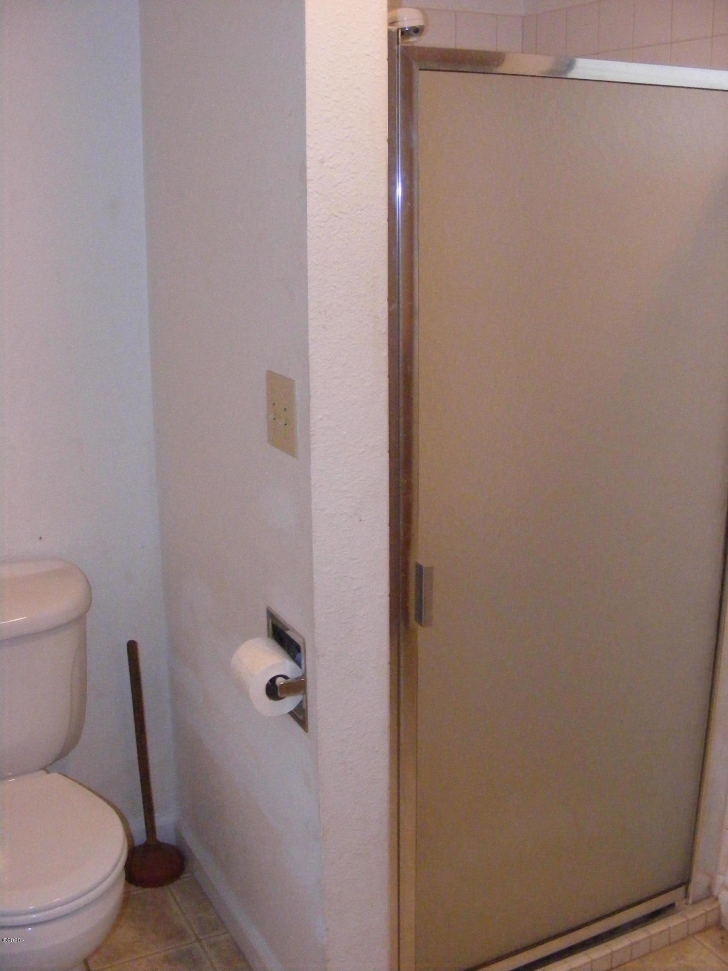 327 South Bay Road Toledo, OR 97391 - Photo 27 of 30 Bath #2