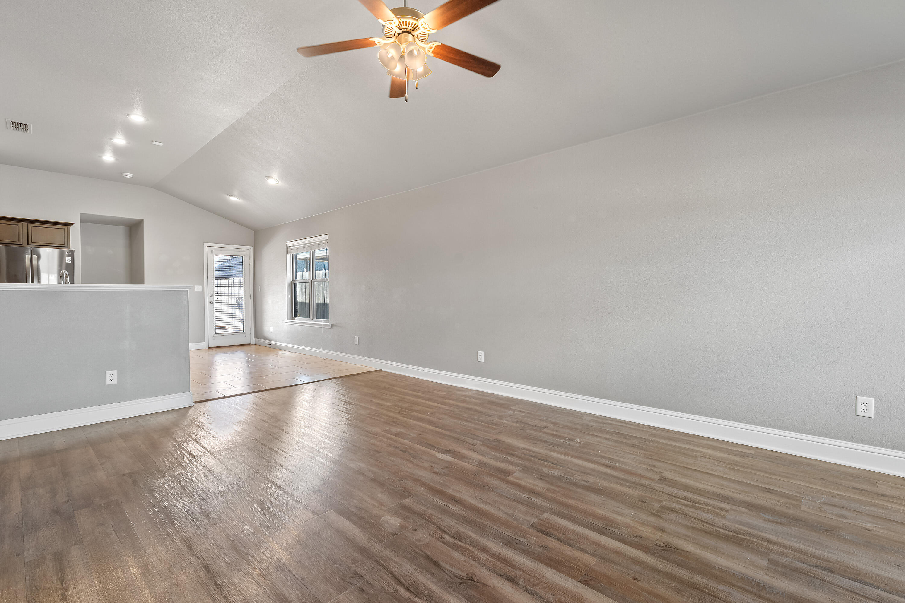 7029 34th Place Lubbock, TX 79407 - Photo 2 of 22 DSC01628