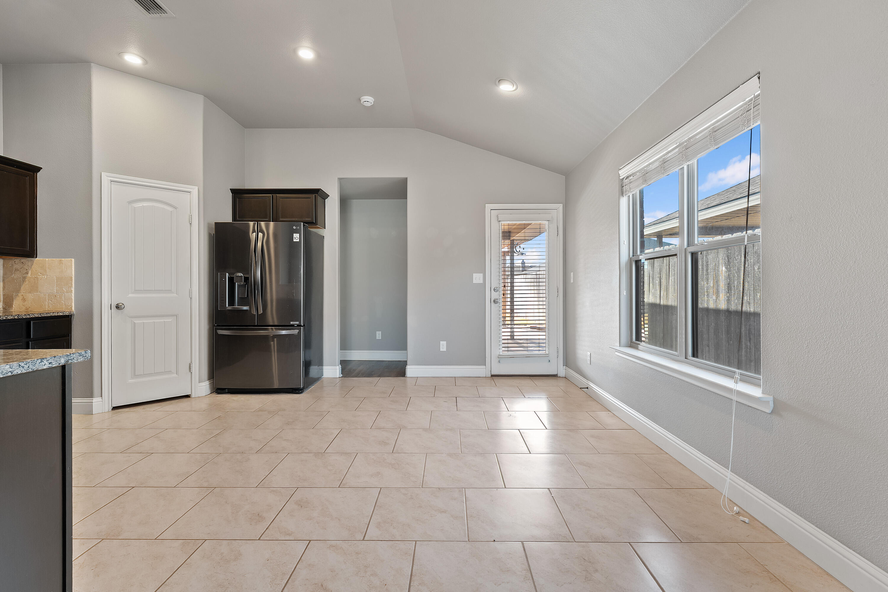 7029 34th Place Lubbock, TX 79407 - Photo 6 of 22 DSC01640