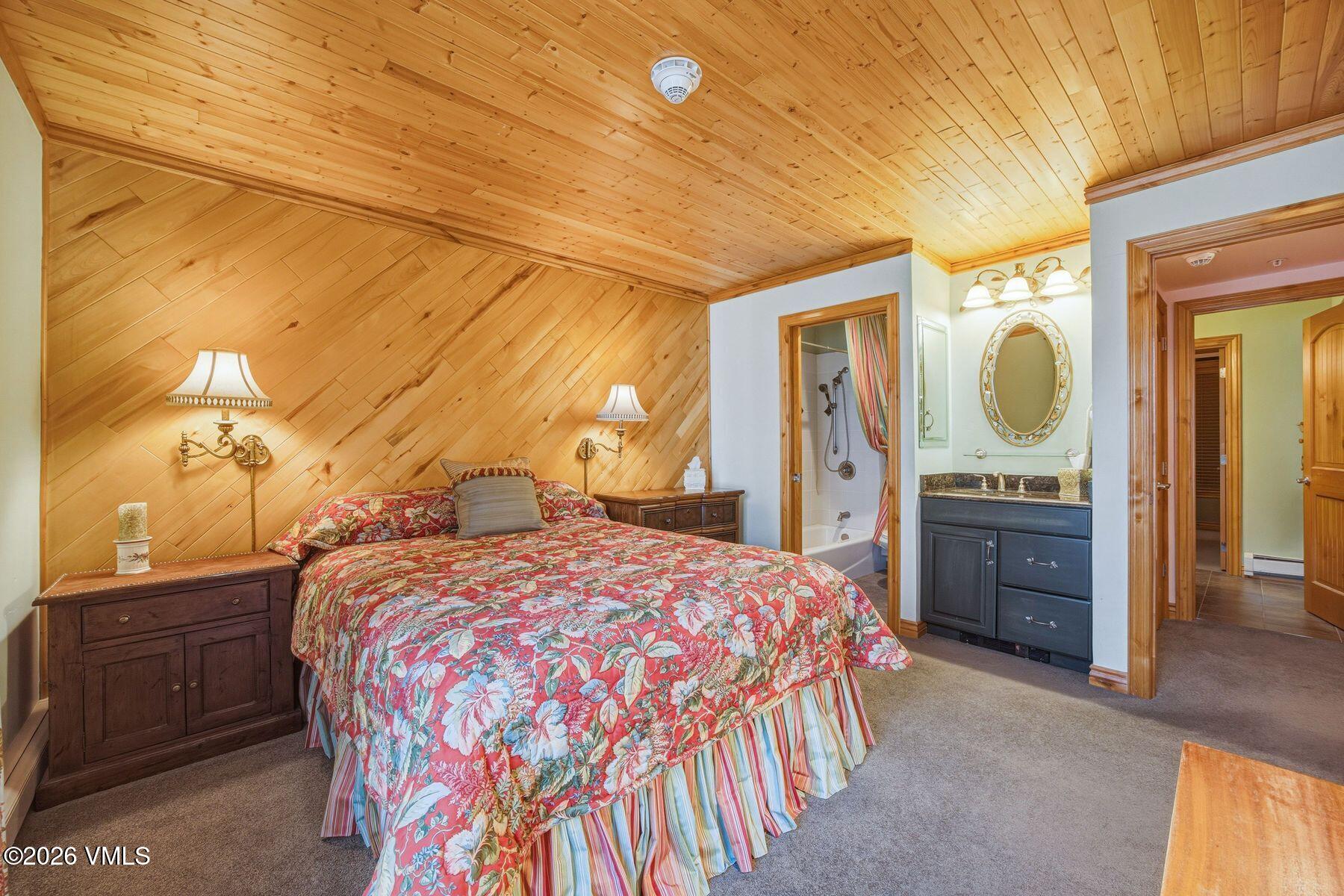 993 Lions Ridge Loop, Unit 315 Vail, CO 81657 - Photo 11 of 21 photo_online_011