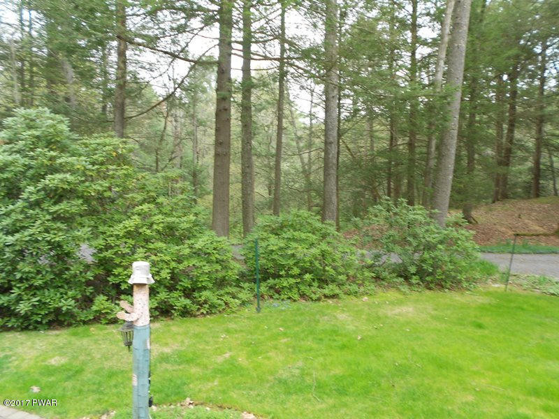 142 Mountain Springs Road Milford, PA 18337 - Photo 5 of 6