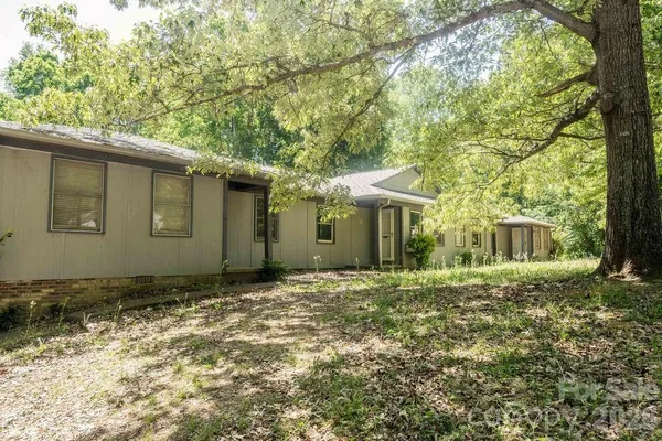 $399,900 | 2472 Lake Street, Lincolnton, NC 28092