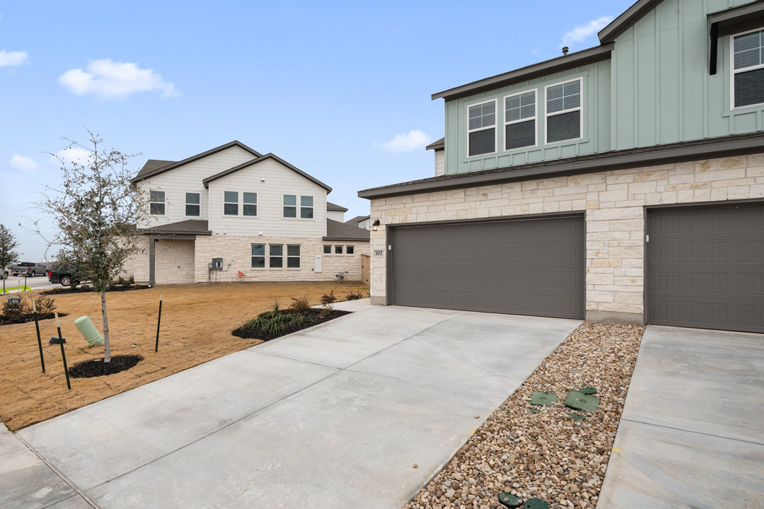 102 Marie Way Georgetown, TX 78626 - Photo 2 of 38