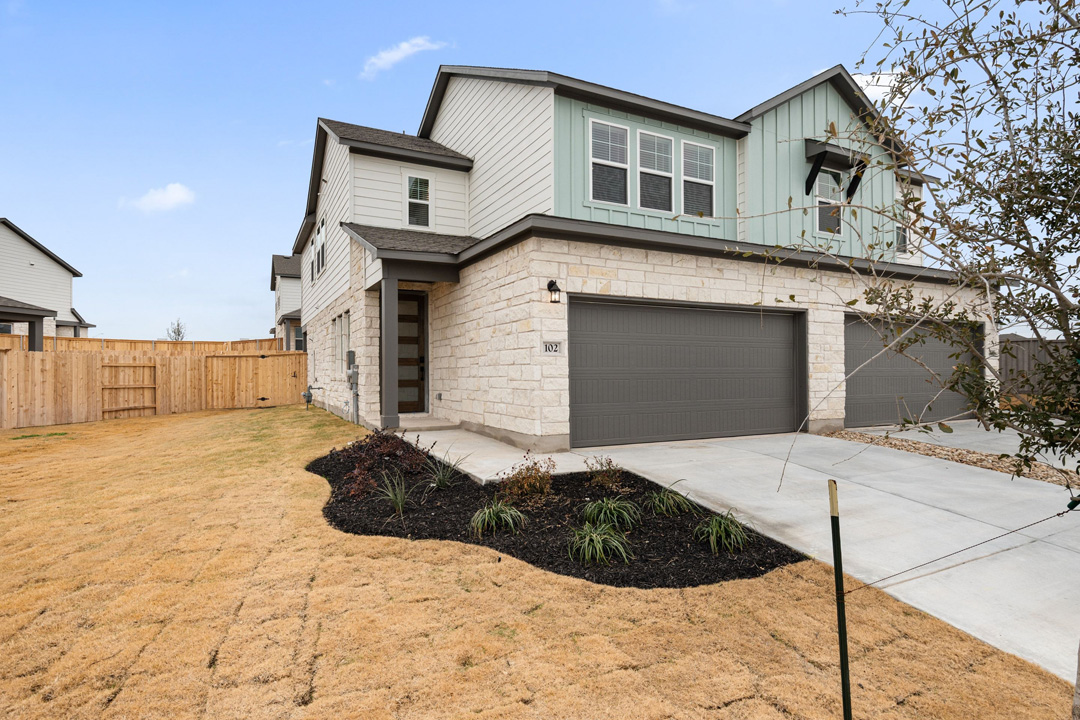 102 Marie Way Georgetown, TX 78626 - Photo 3 of 38
