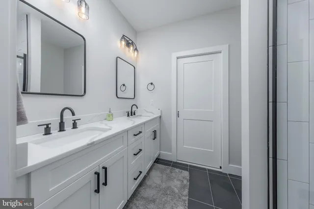 $398,500 | 608 Salem Avenue, Woodbury, NJ 08096