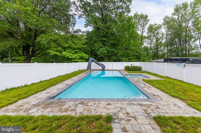 $398,500 | 608 Salem Avenue, Woodbury, NJ 08096