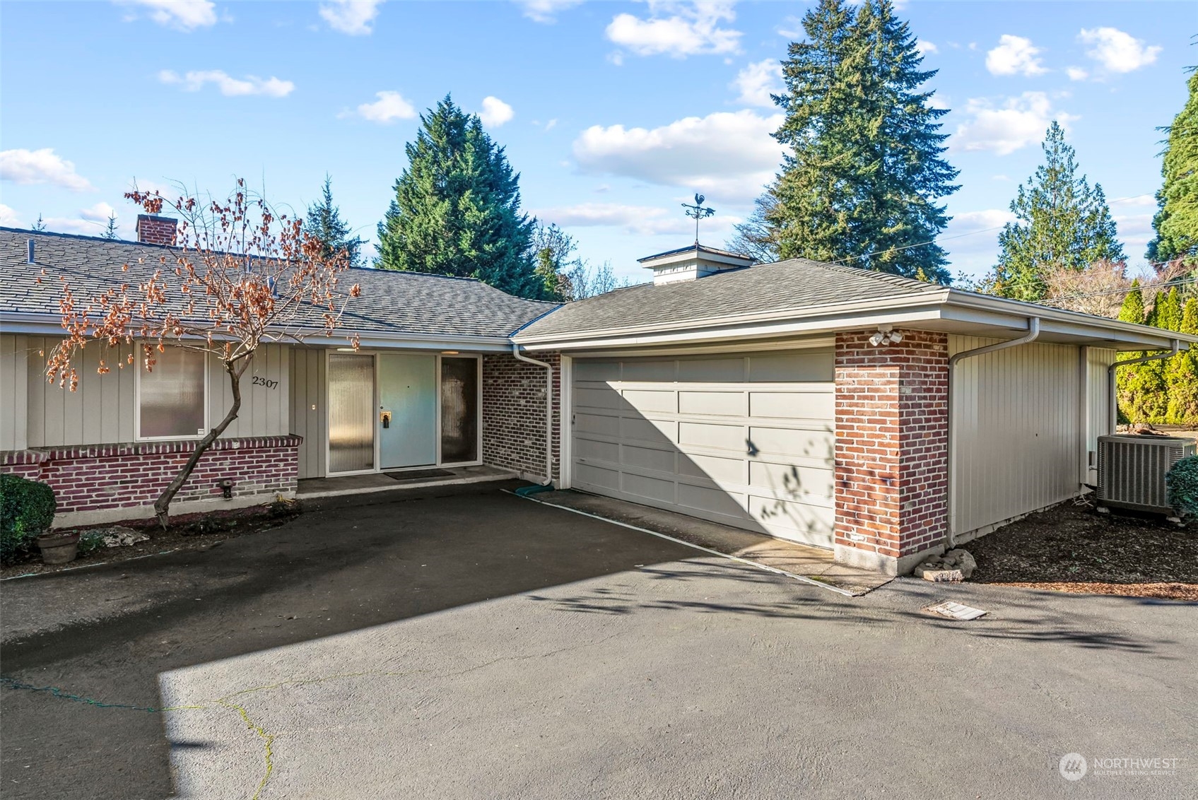 2307 Cascade Way Longview, WA 98632 - Photo 2 of 25 Gallery Image 2