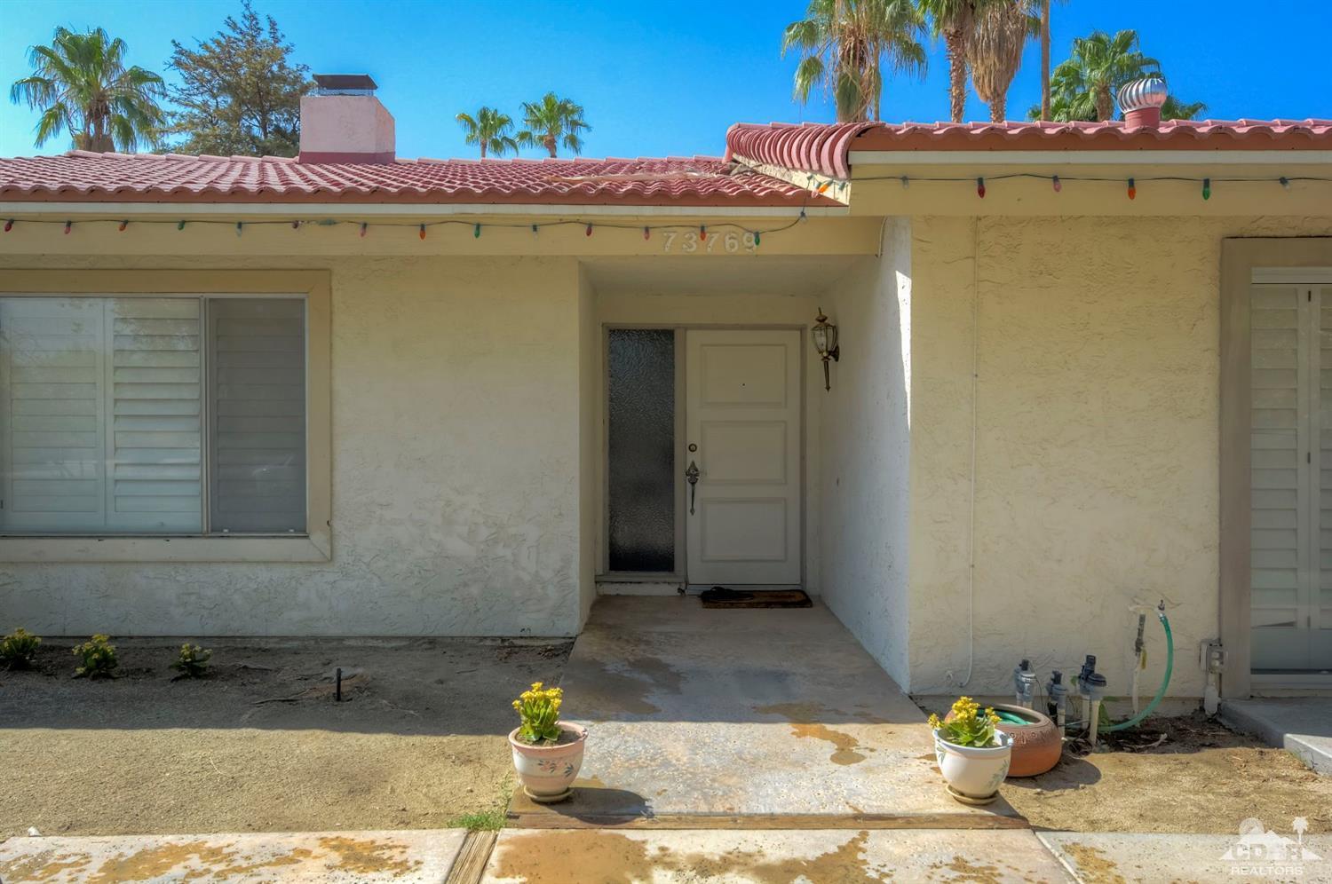 73769 Haystack Road Palm Desert, CA 92260 - Photo 7 of 34 a view of a entryway
