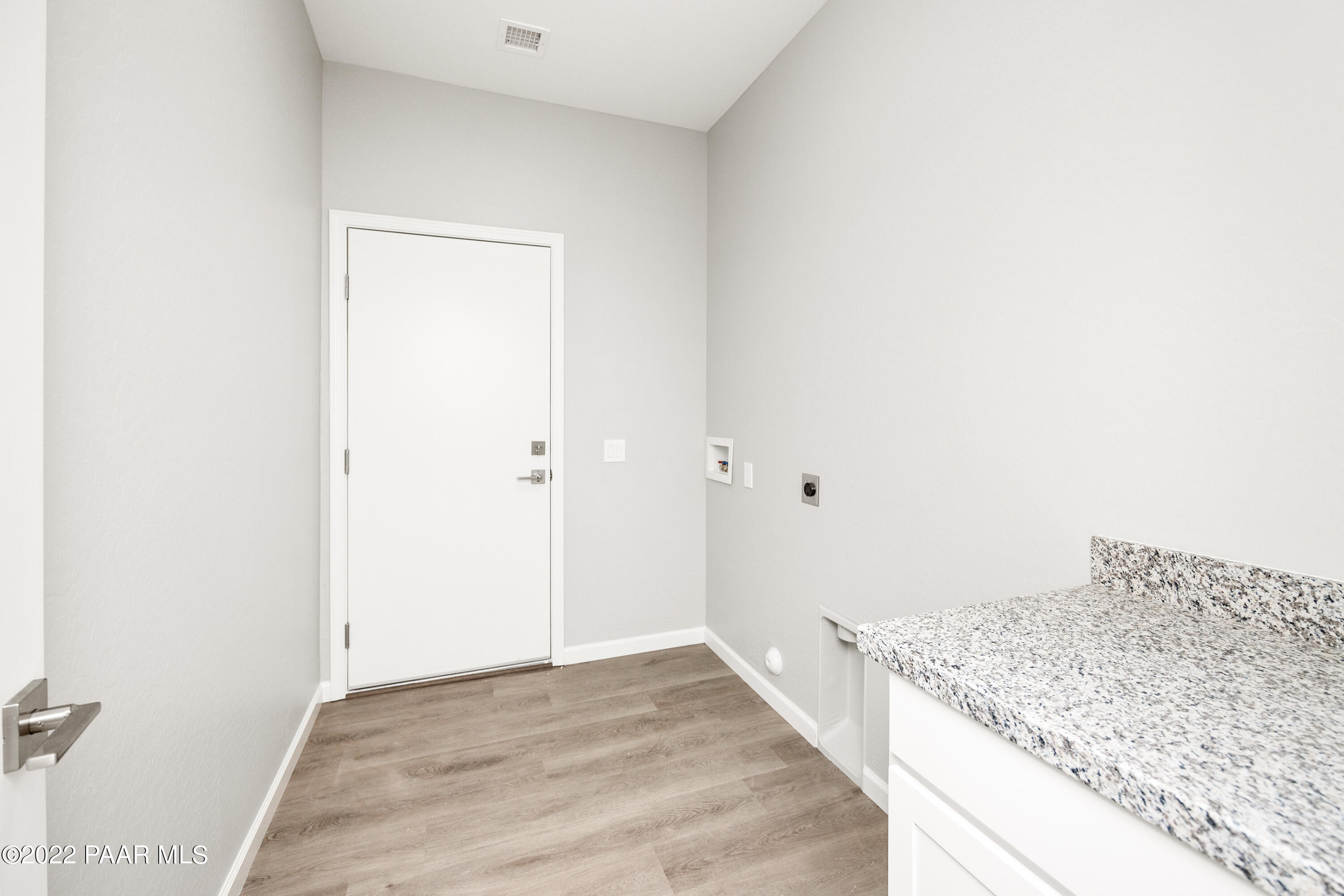 4726 East Amber Road Prescott, AZ 86301 - Photo 14 of 24 a view of bathroom