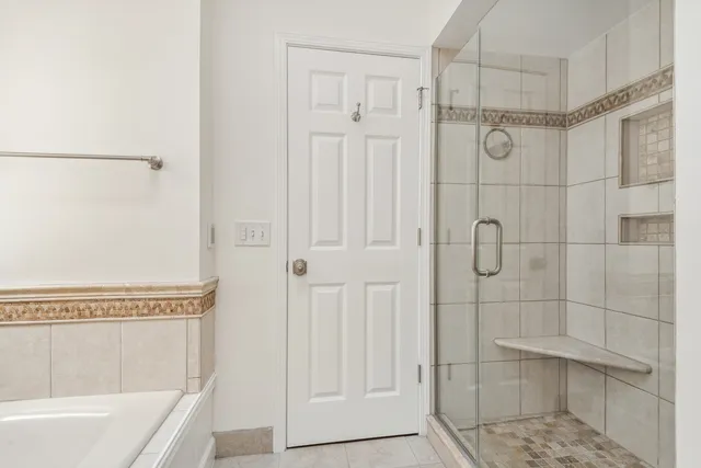 $5,150 | 1205 Brian Circle, Libertyville, IL 60048