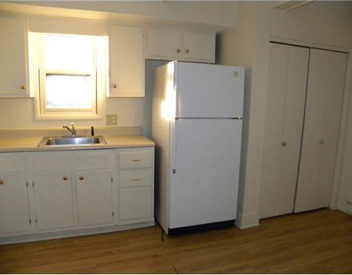 27 New England Road Augusta, ME 04330 - Photo 5 of 14 Kitchen.