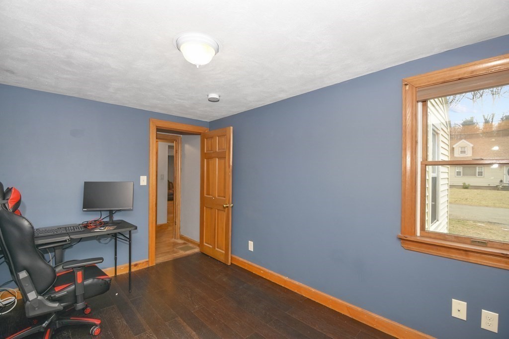 22 Carleton Road Leicester, MA 01542 - Photo 19 of 28 a very nice looking room with a window