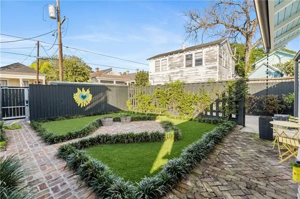 $6,900 | 3400 Royal Street, New Orleans, LA 70117