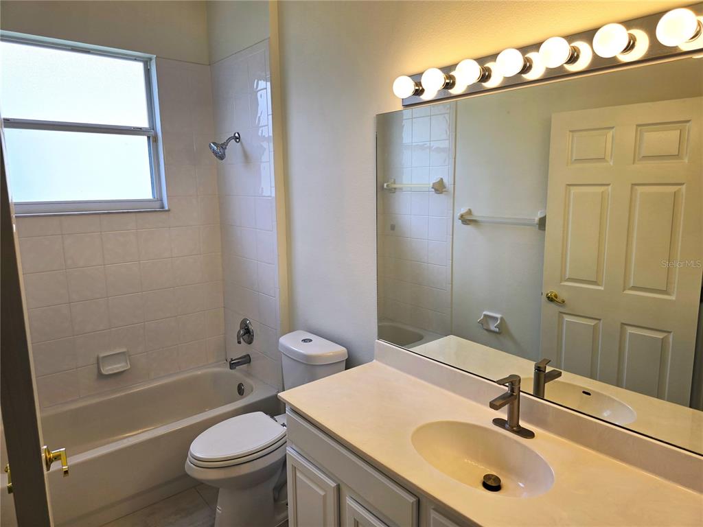 8427 Sailing Loop Lakewood Ranch, FL 34202 - Photo 36 of 44