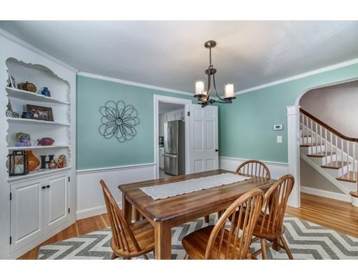 185 Warwick Road Melrose, MA 02176 - Photo 4 of 26 Gallery Image 4