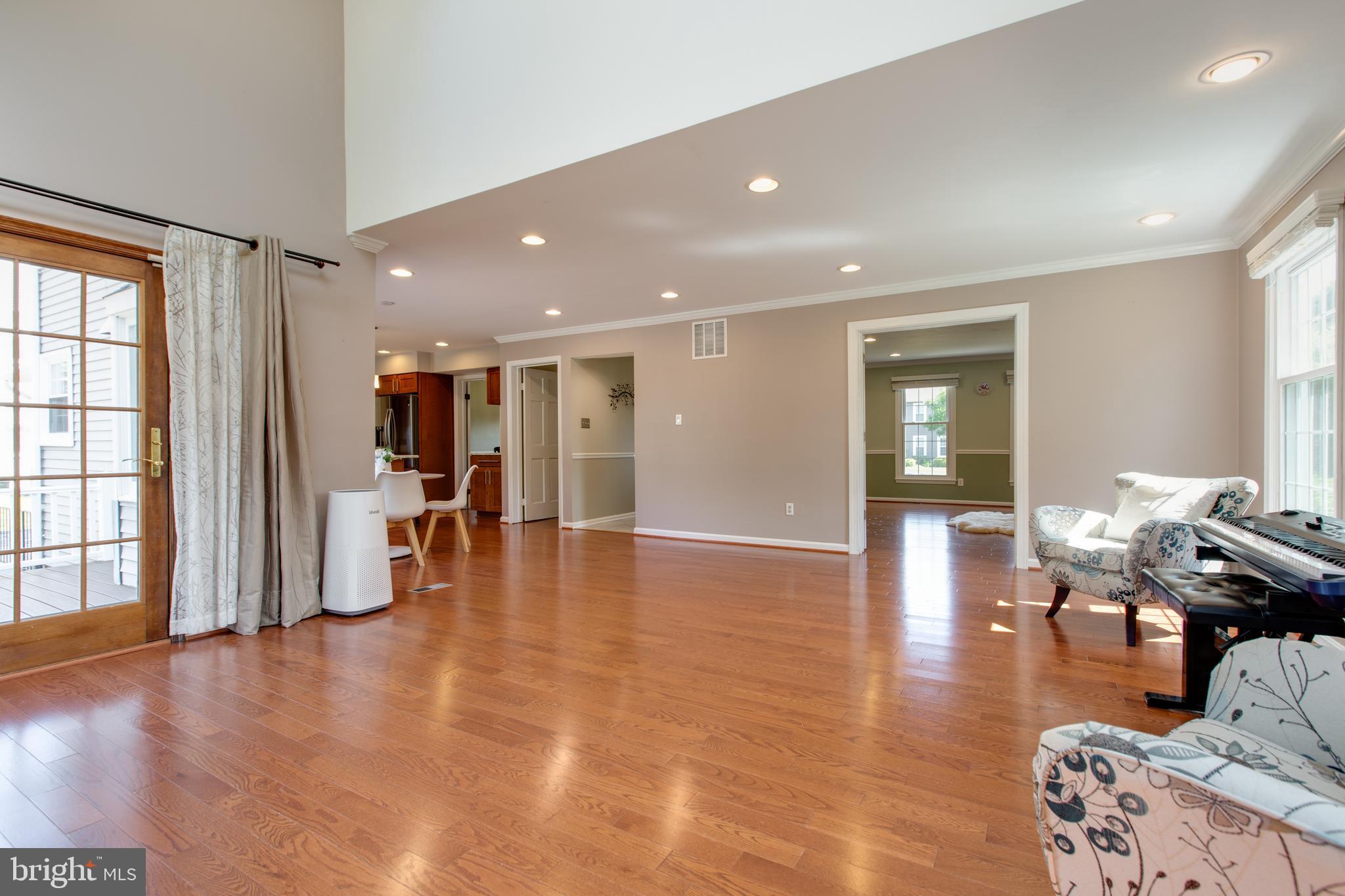10220 Tuscany Road Ellicott City, MD 21042 - Photo 17 of 72