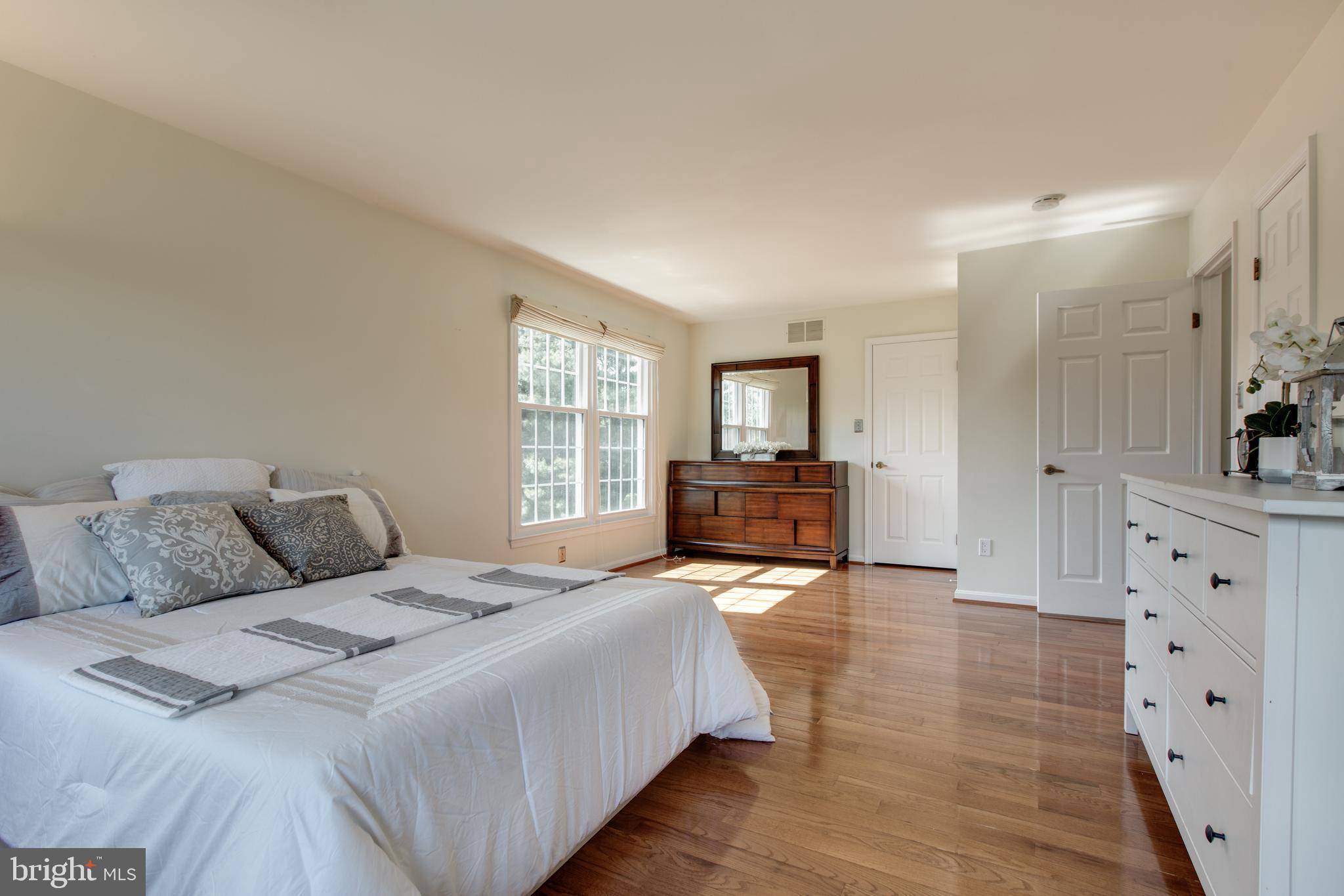 10220 Tuscany Road Ellicott City, MD 21042 - Photo 40 of 72