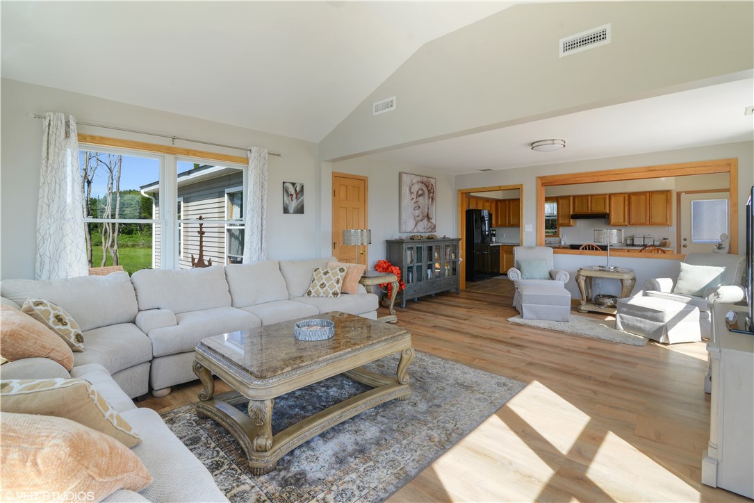 41 Weekapaug Road Westerly, RI 02891 - Photo 6 of 18 Gallery Image 6
