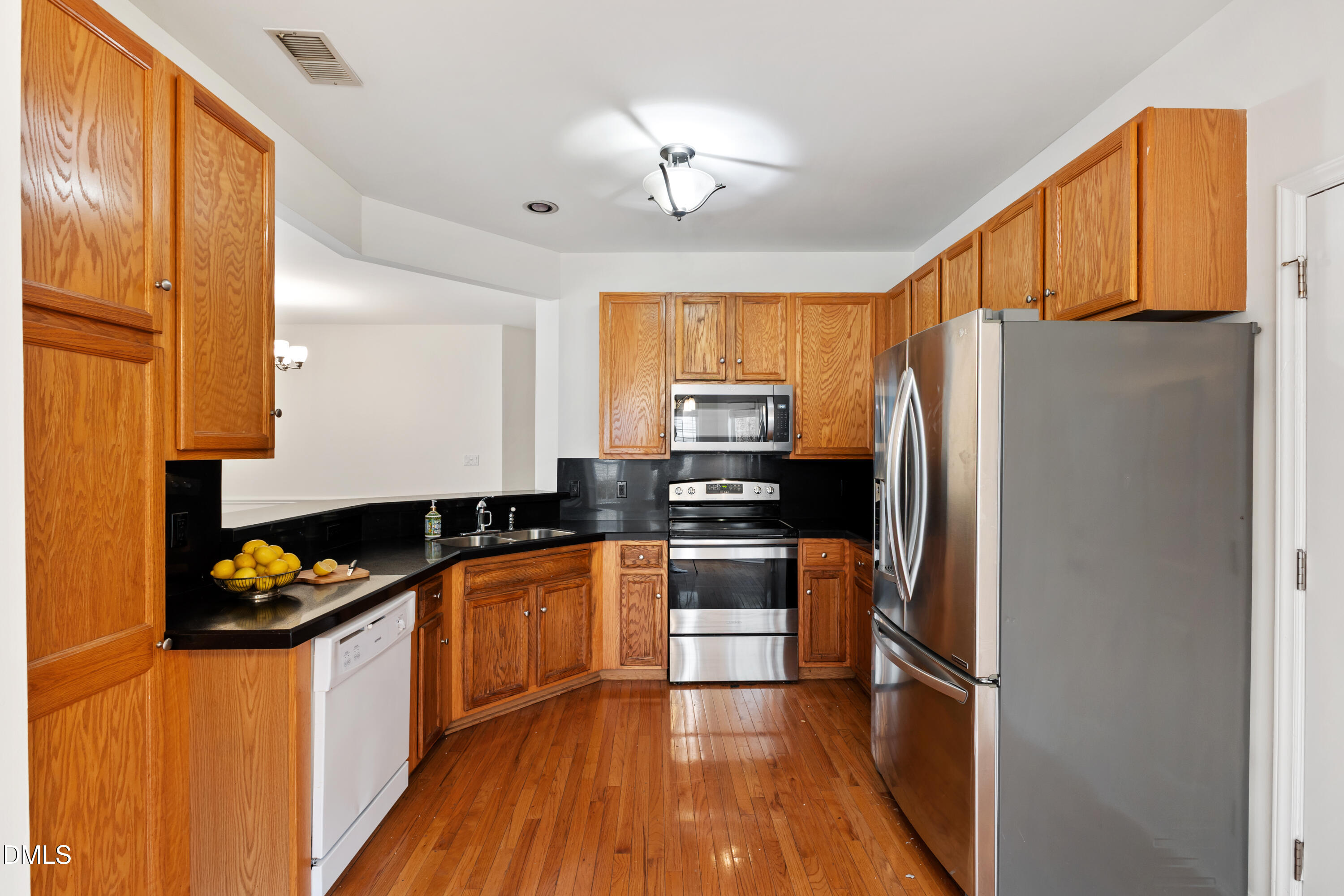 321 Seastone Street Raleigh, NC 27603 - Photo 9 of 40 CY1A4072